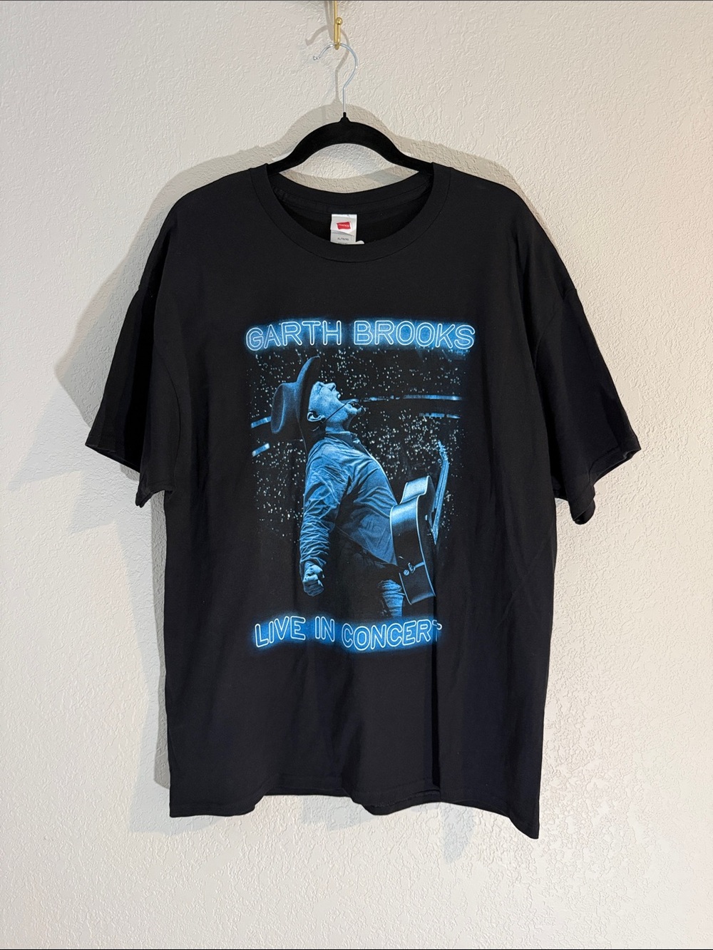 Garth Brooks Blue neon graphic tee unisex medium
